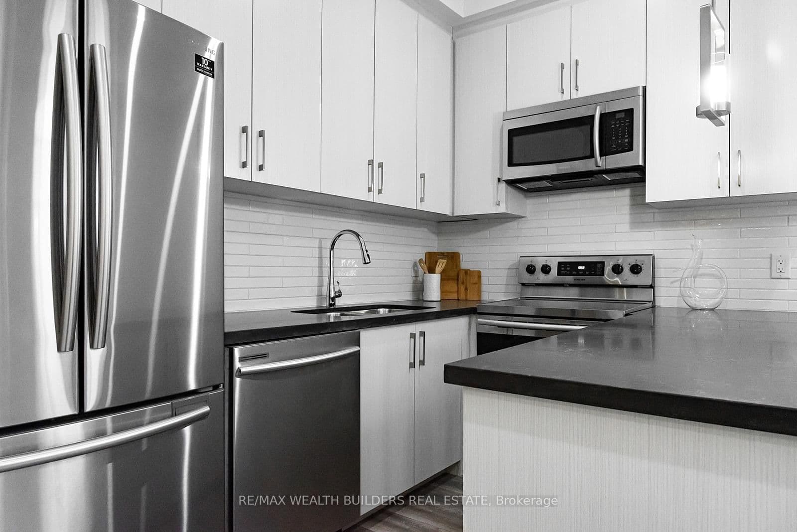 207 Jarvis Street, Unit 7 - Image 1