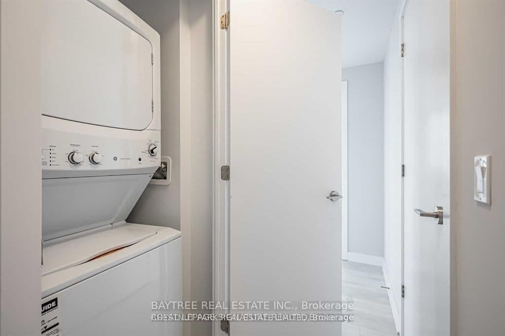2221 Yonge Street, Unit 1202 thumbnail 15