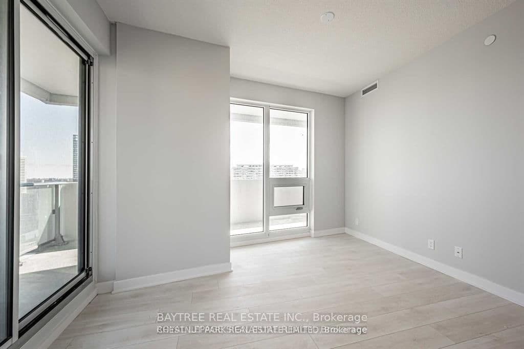 2221 Yonge Street, Unit 1202 thumbnail 5