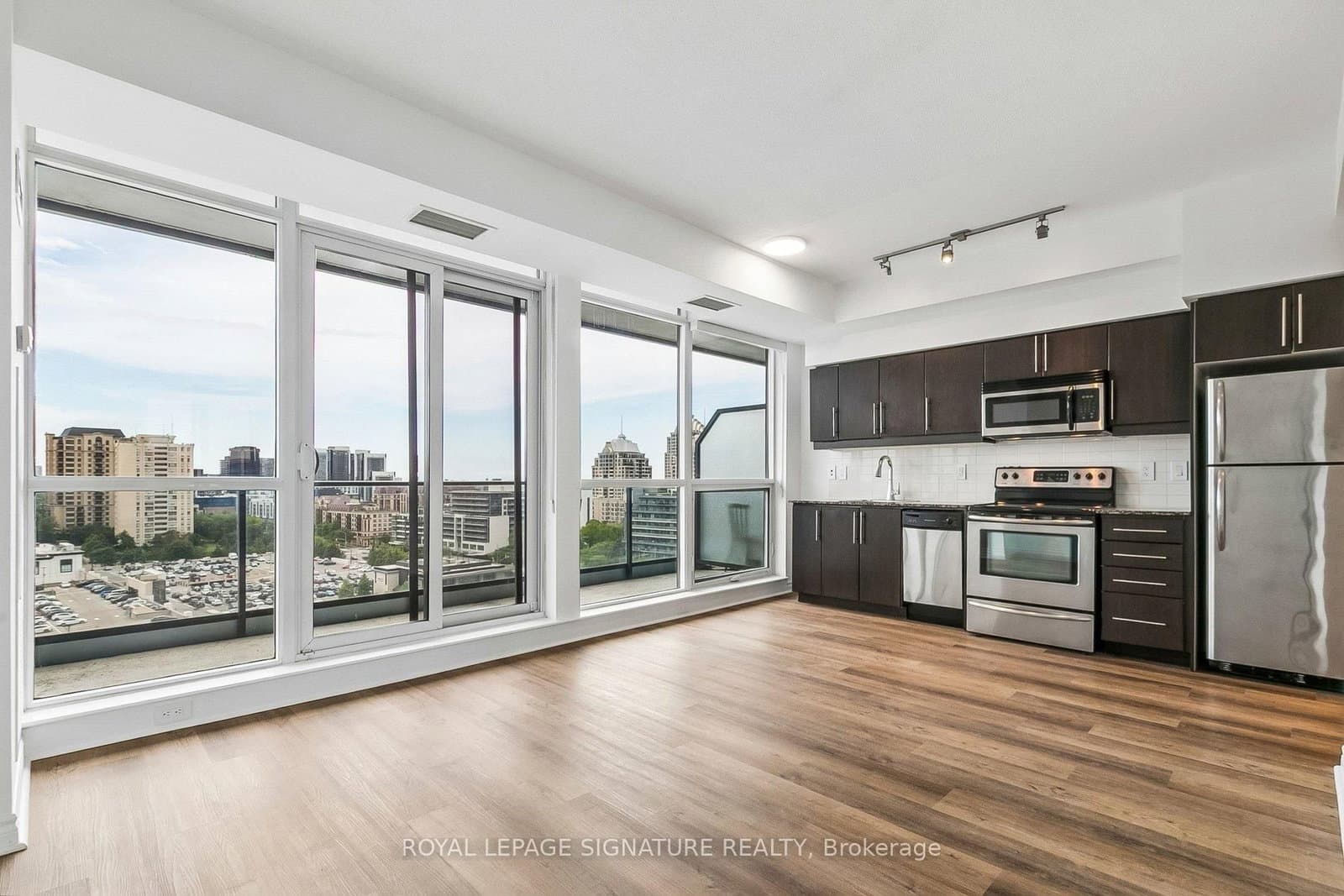 2885 Bayview Avenue, Unit 923 thumbnail 2