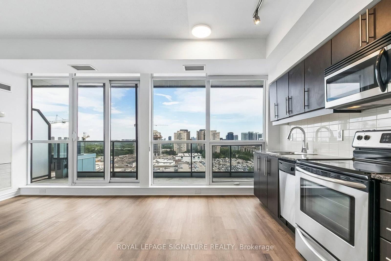 2885 Bayview Avenue, Unit 923 thumbnail 8