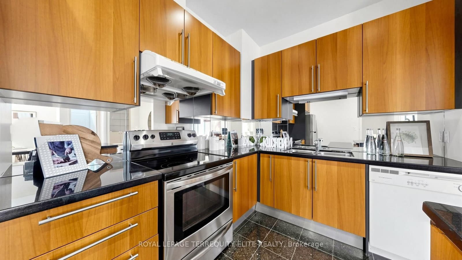 11 Everson Drive, Unit 412 thumbnail 18