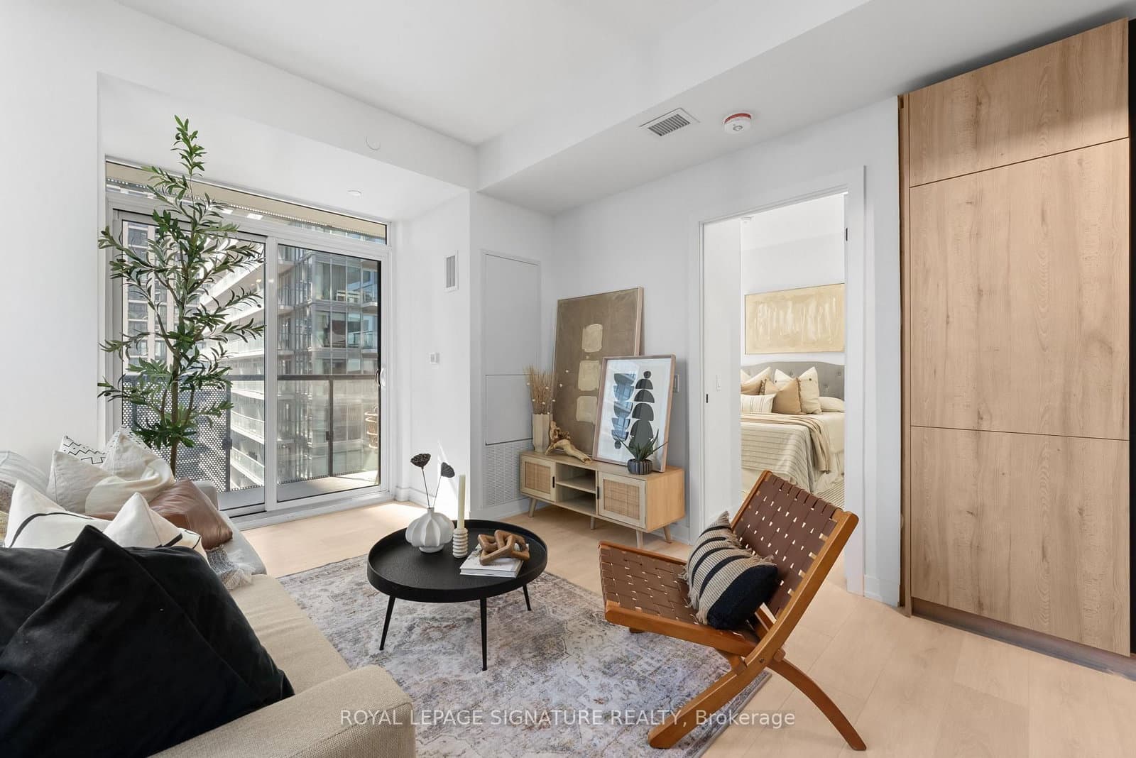 #2502 - 117 Broadway Avenue