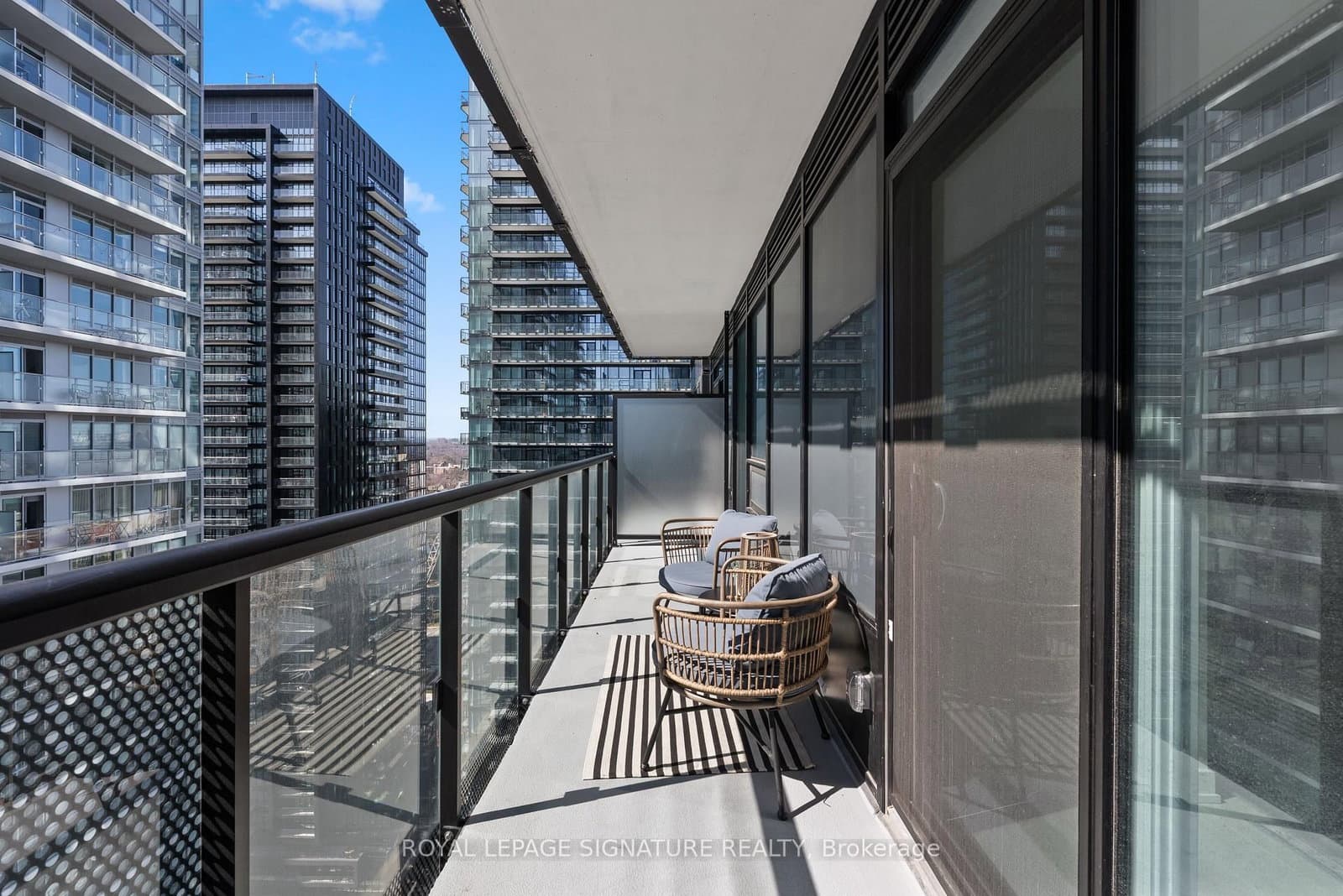 117 Broadway Avenue, Unit 2502 thumbnail 16