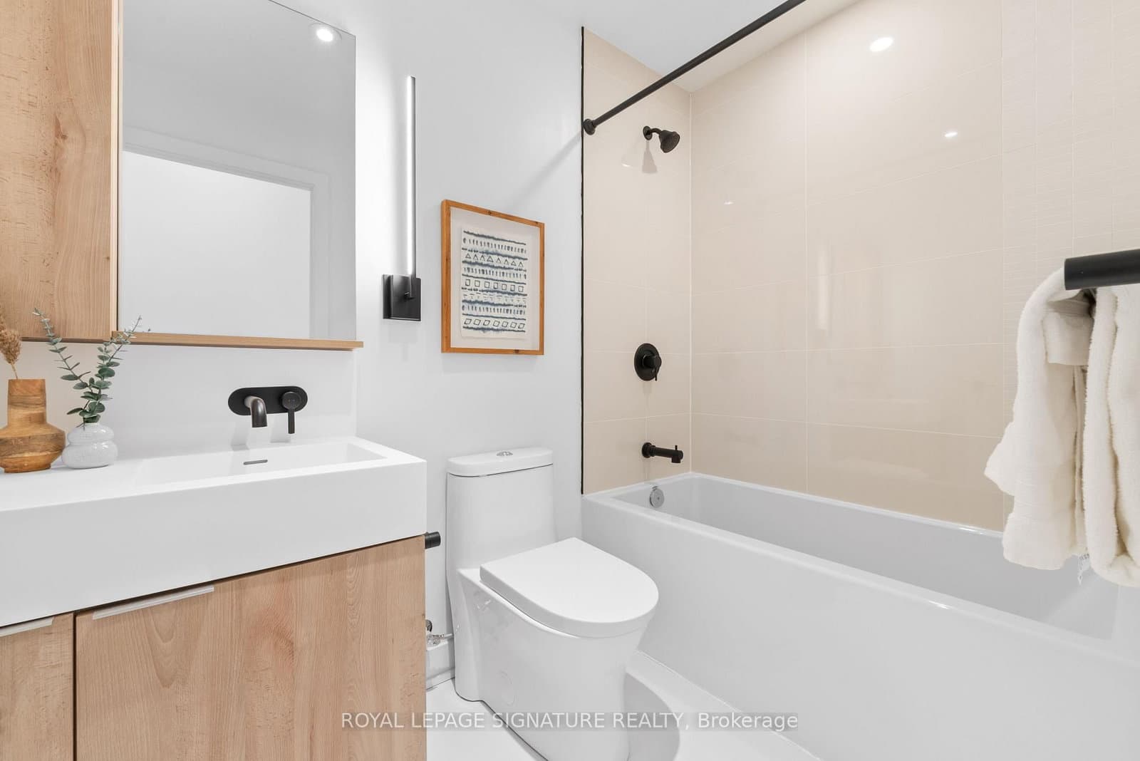 117 Broadway Avenue, Unit 3102 thumbnail 14