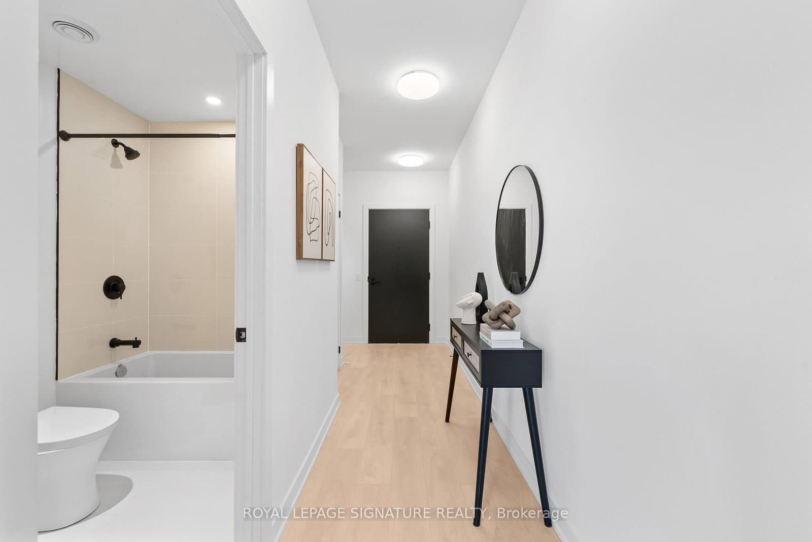 117 Broadway Avenue, Unit 3102 thumbnail 3