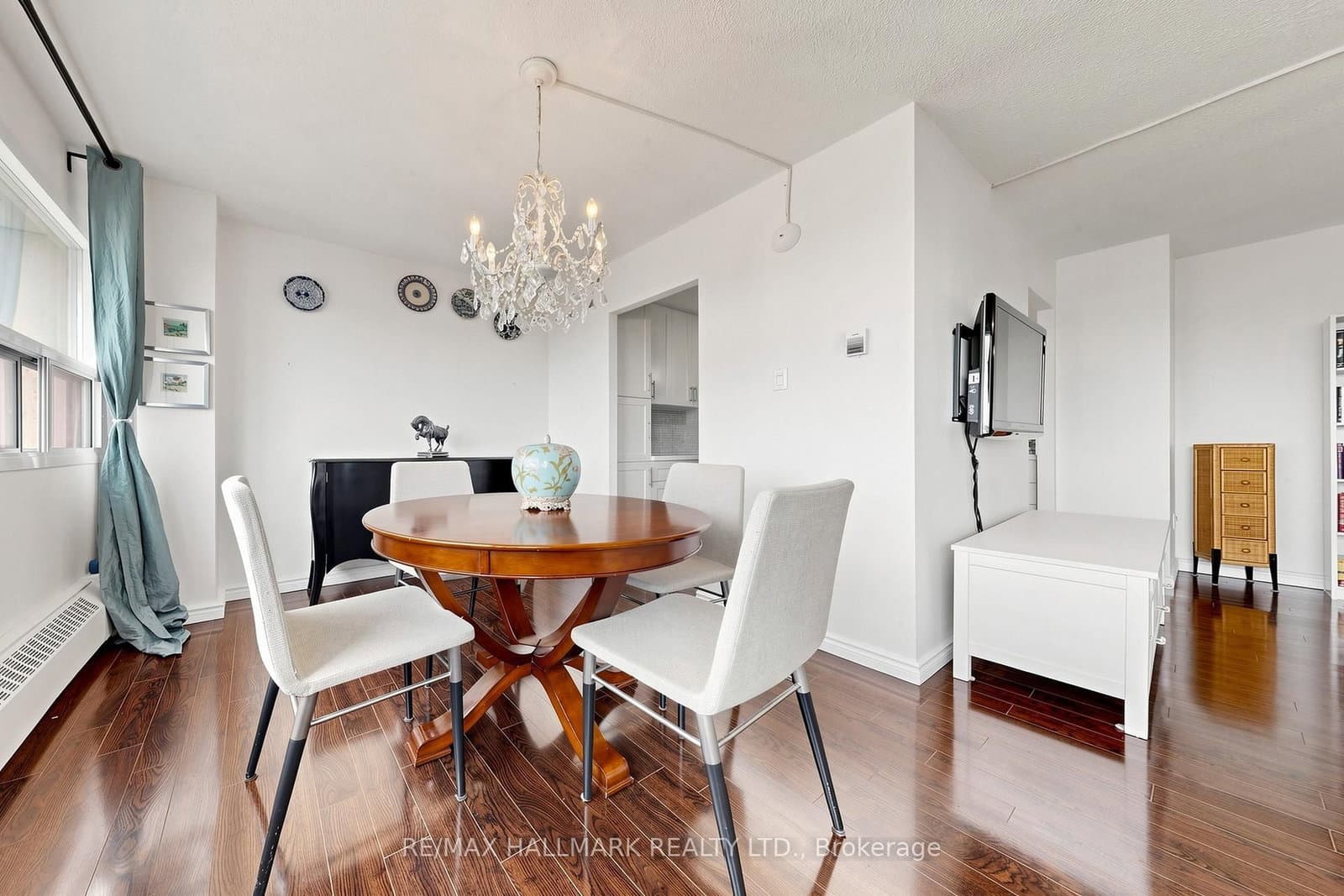 100 Leeward Glenway, Unit 701 thumbnail 10