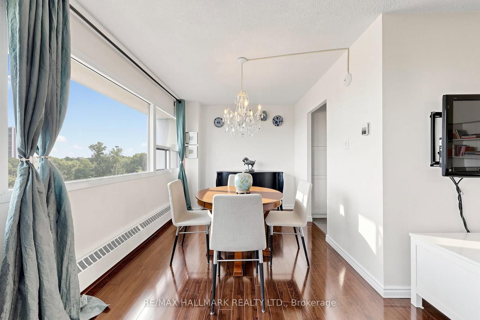 100 Leeward Glenway, Unit 701 thumbnail 11