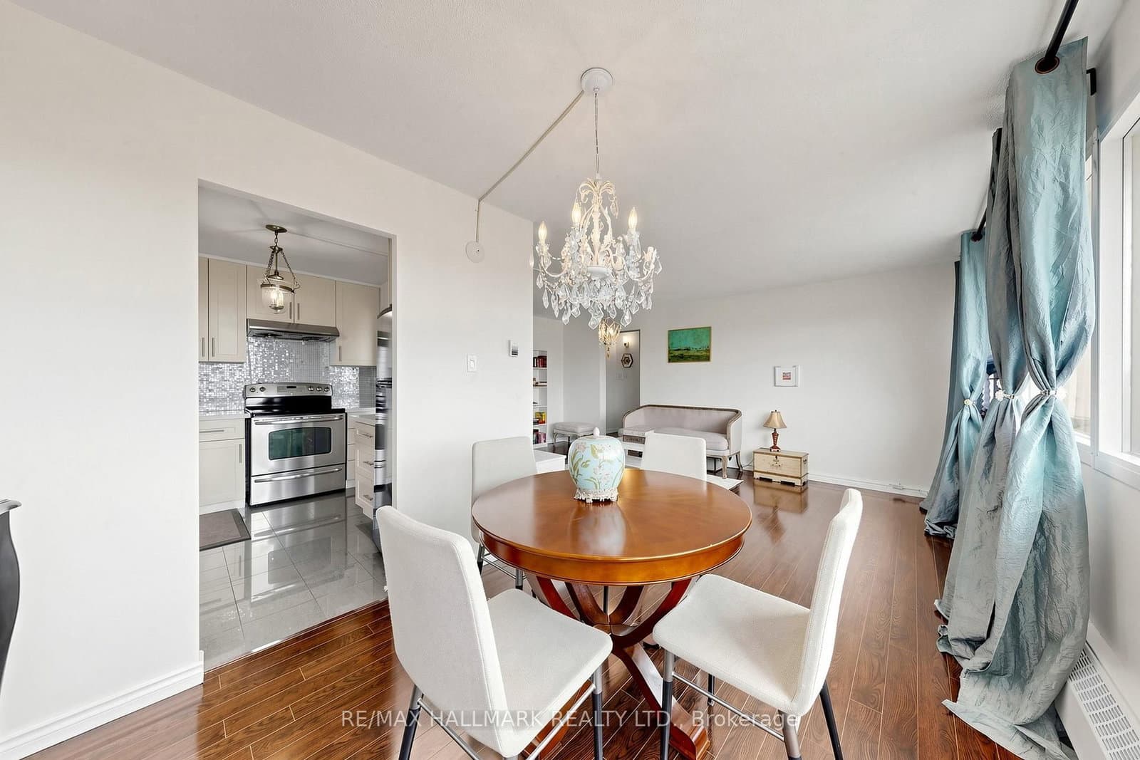 100 Leeward Glenway, Unit 701 thumbnail 12