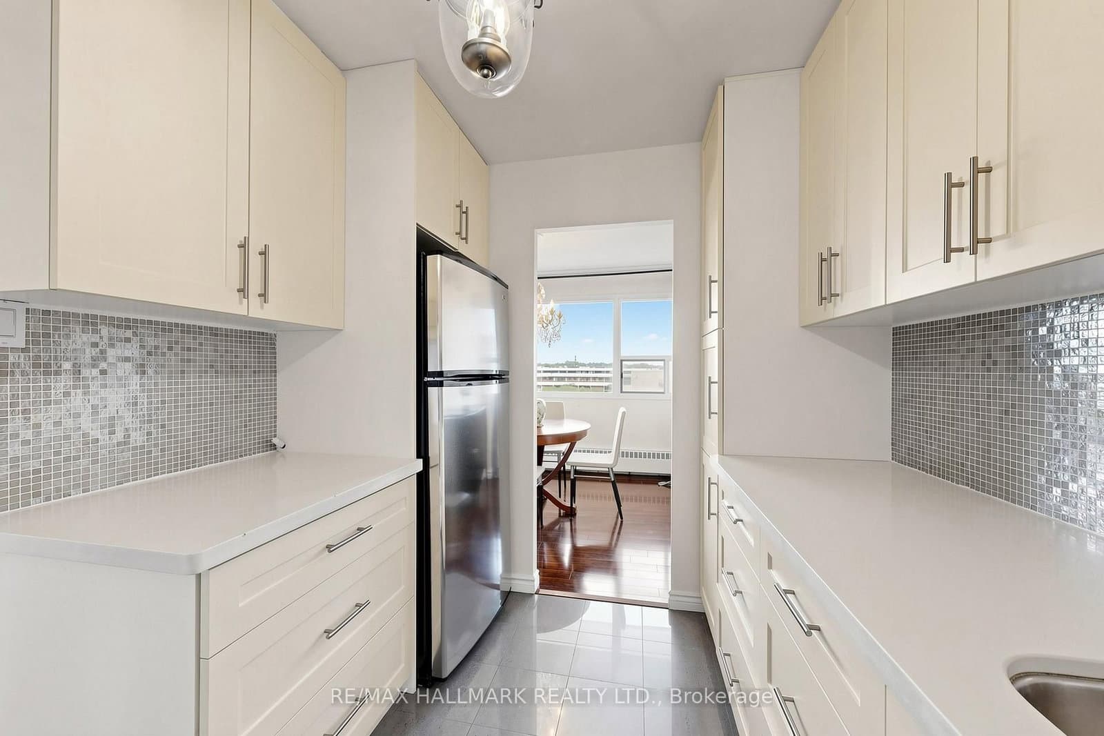 100 Leeward Glenway, Unit 701 thumbnail 15