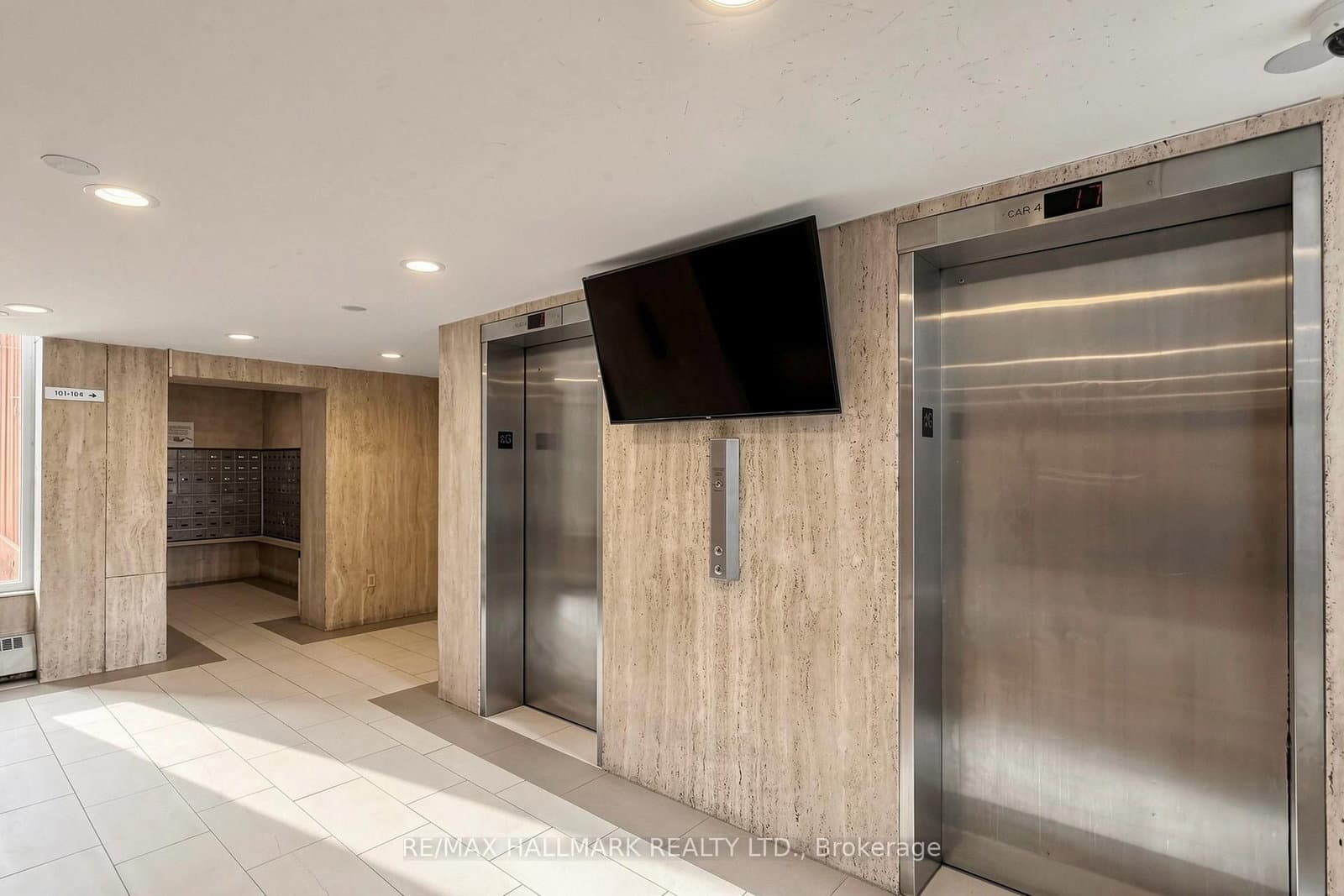 100 Leeward Glenway, Unit 701 thumbnail 25