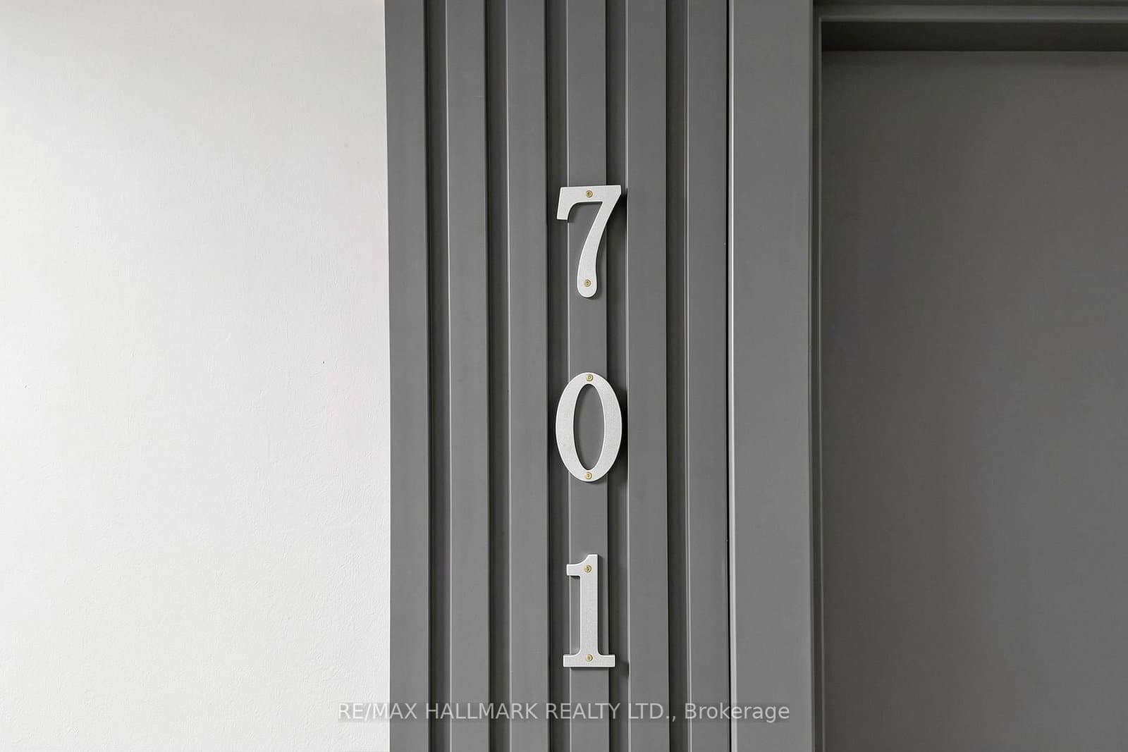 100 Leeward Glenway, Unit 701 thumbnail 4
