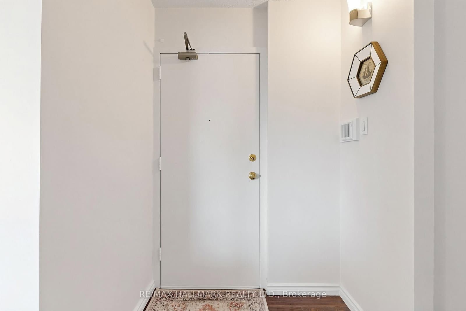 100 Leeward Glenway, Unit 701 thumbnail 5