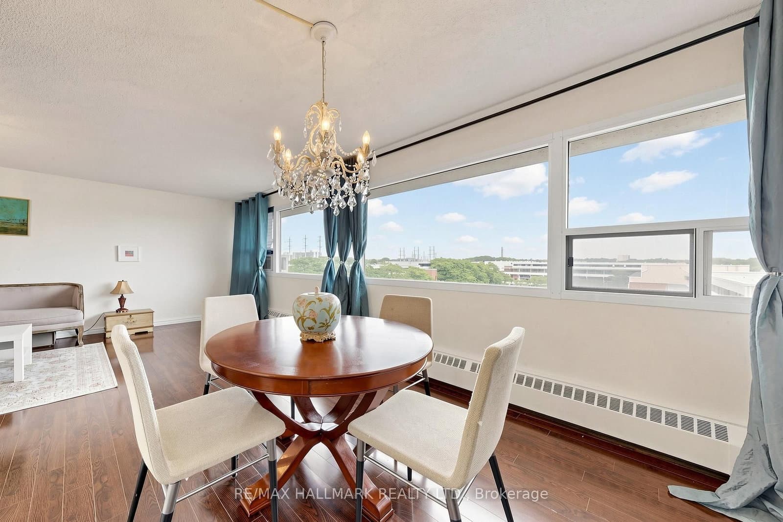 100 Leeward Glenway, Unit 701 thumbnail 9