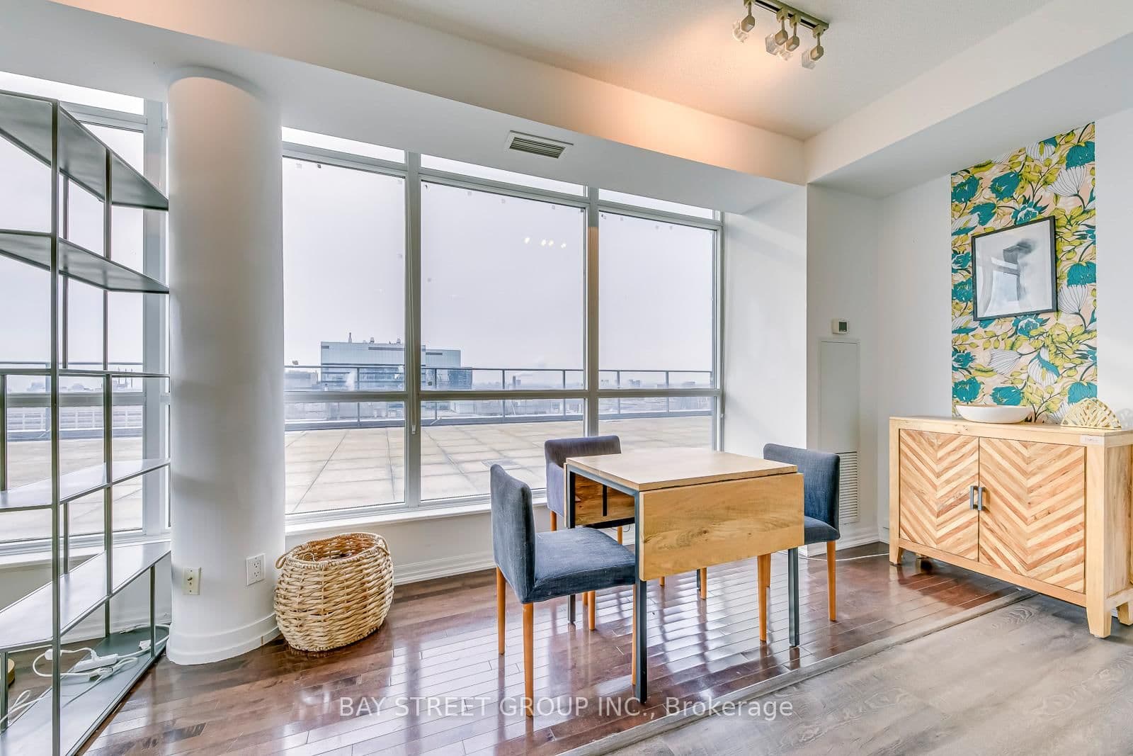 770 Bay Street, Unit Ph608 thumbnail 10