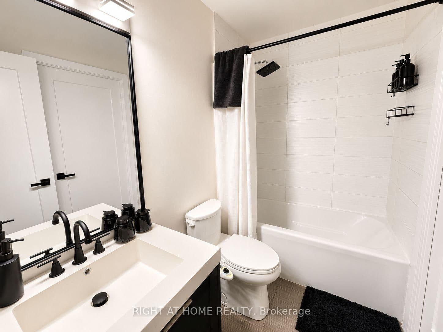 318 Richmond Street W, Unit 1408 thumbnail 12