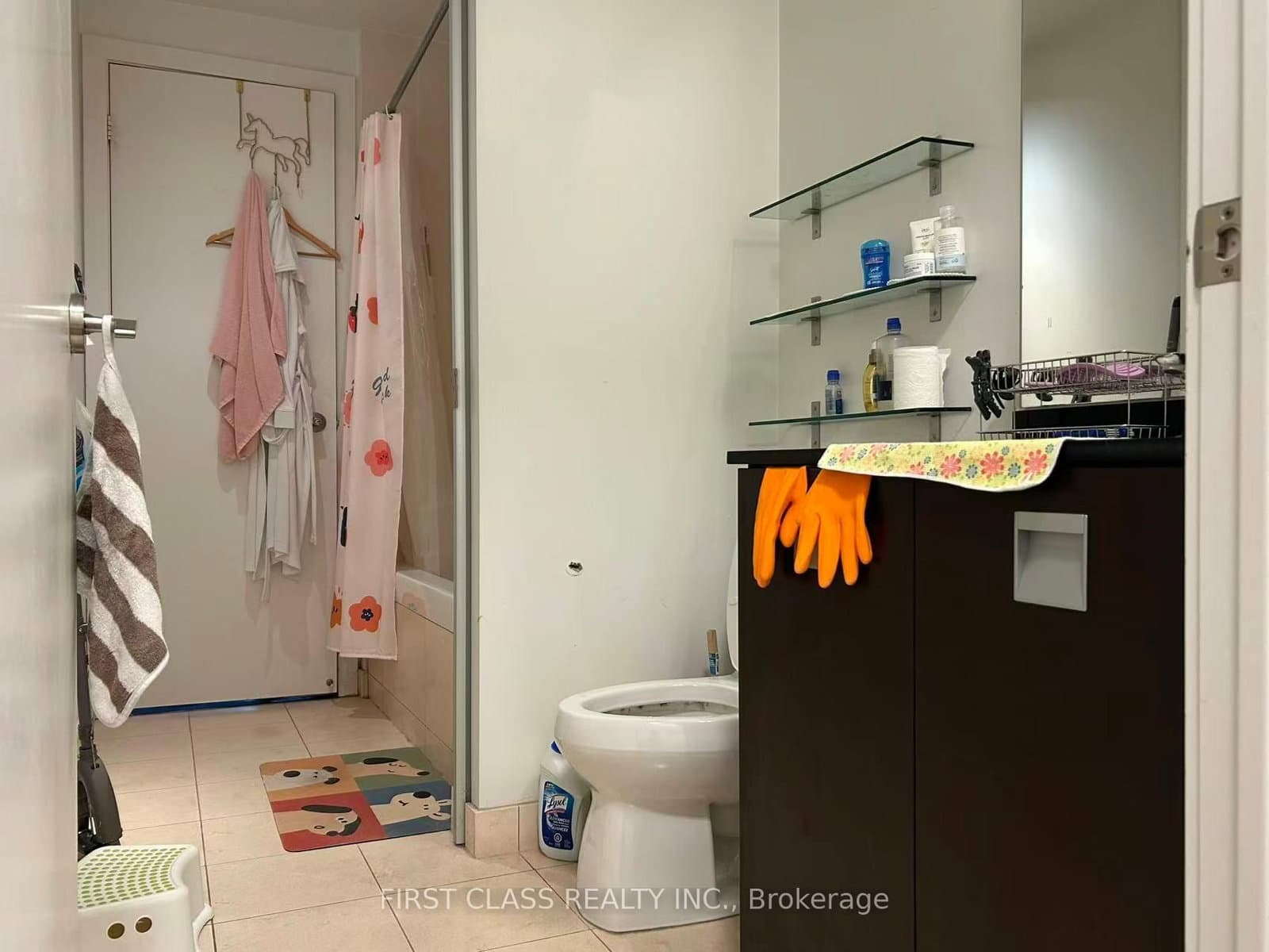 33 Charles Street E, Unit 1409 thumbnail 11