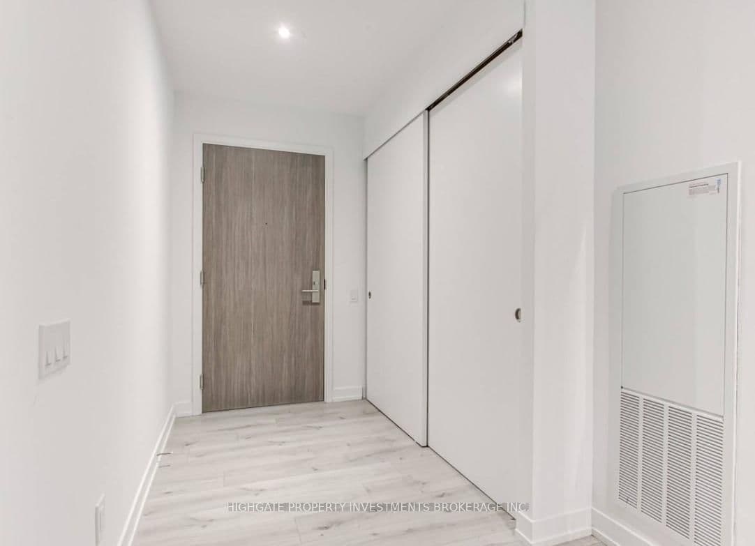 161 Roehampton Avenue, Unit 228 thumbnail 3