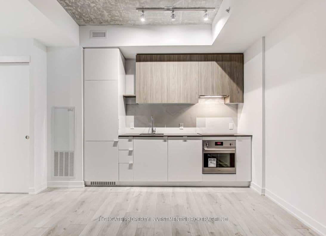 161 Roehampton Avenue, Unit 228 thumbnail 8