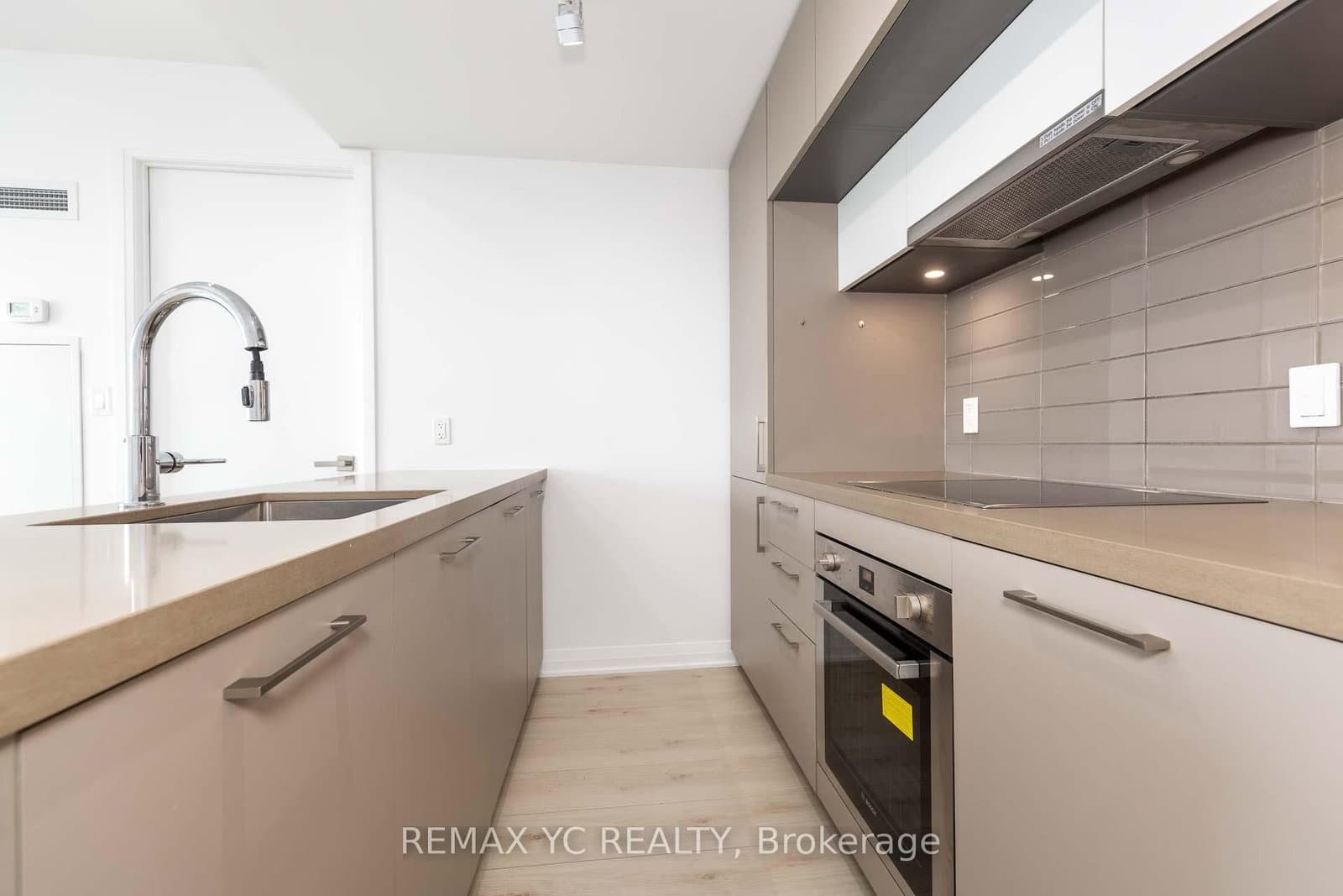 99 Foxbar Road, Unit 1908 thumbnail 5
