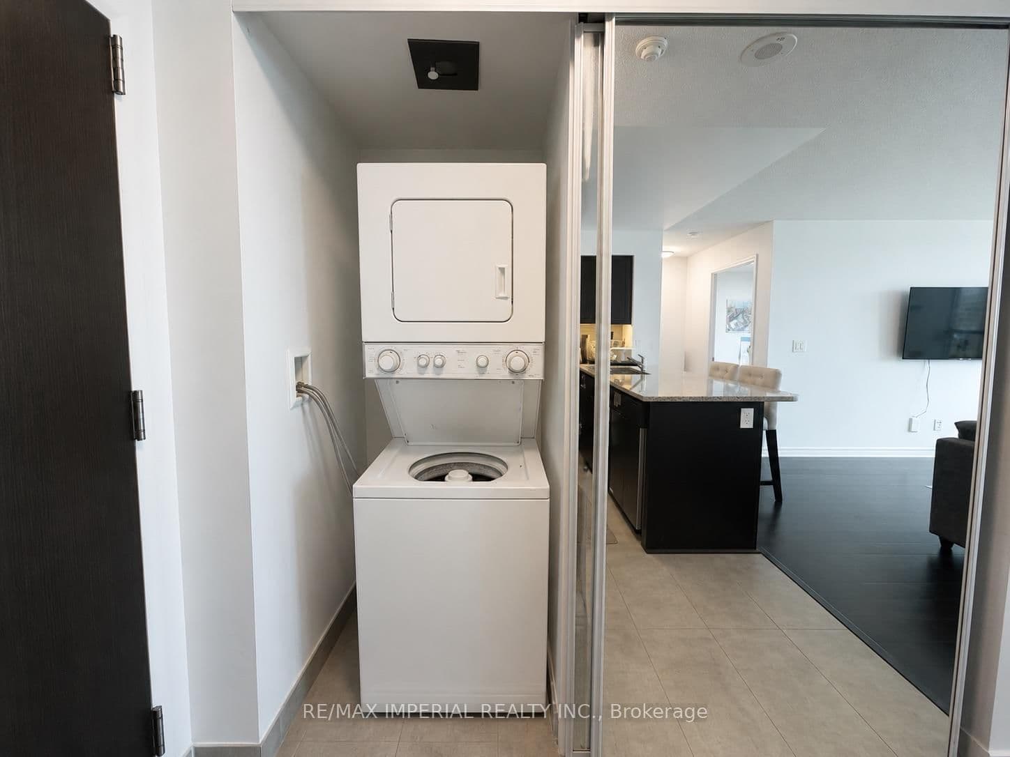 25 Lower Simcoe Street, Unit PH15 thumbnail 19
