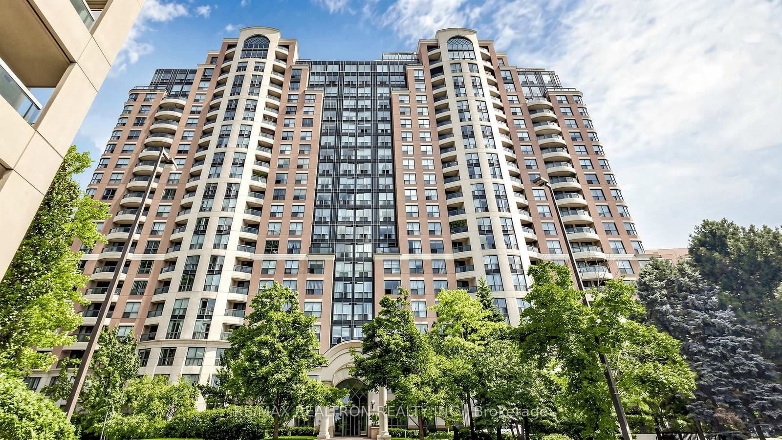 23 Lorraine Drive, Unit 502 thumbnail 2