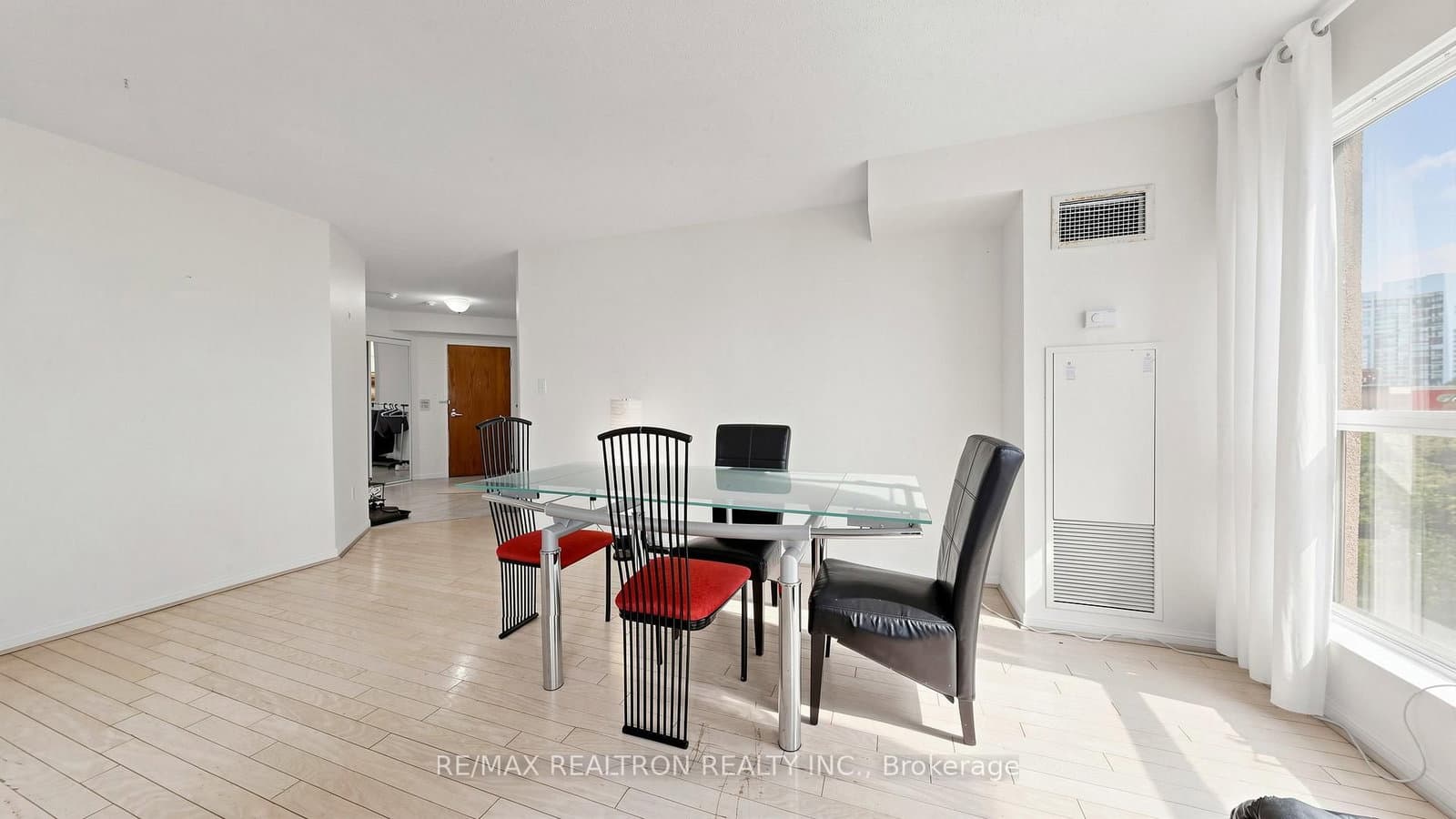 23 Lorraine Drive, Unit 502 thumbnail 22
