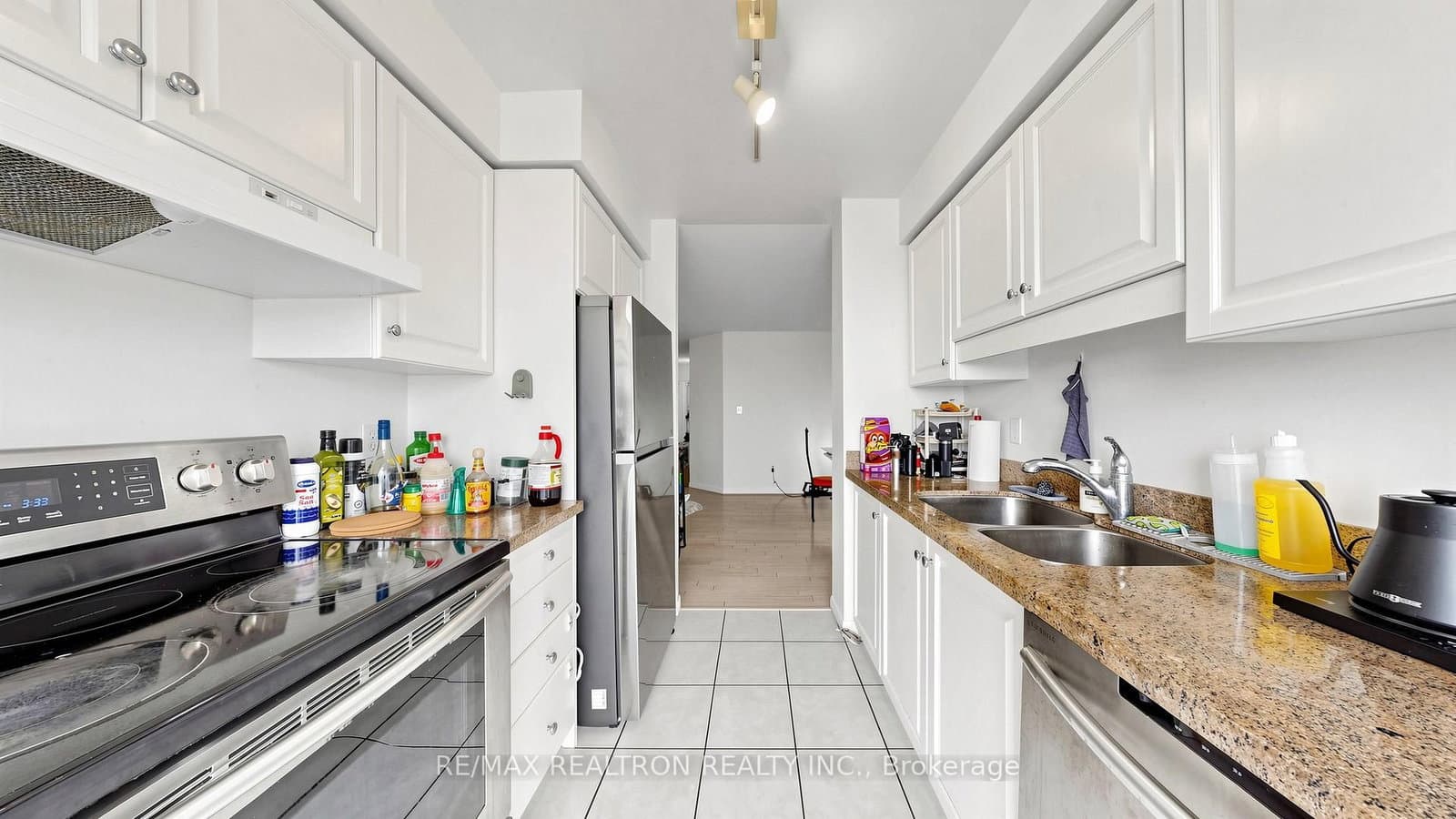 23 Lorraine Drive, Unit 502 thumbnail 24