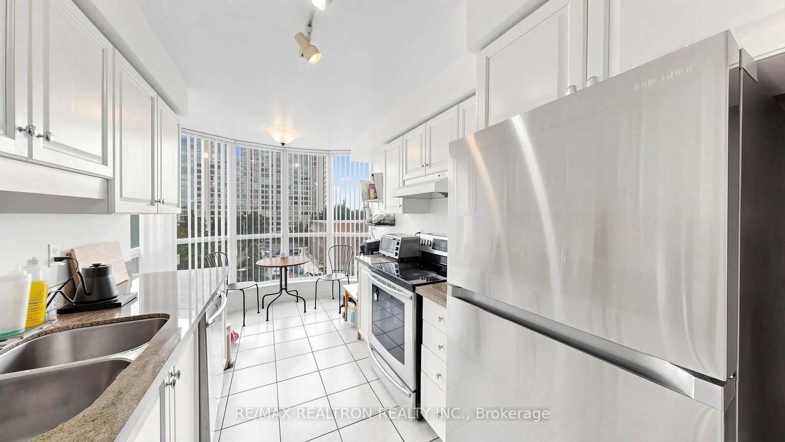 23 Lorraine Drive, Unit 502 thumbnail 26