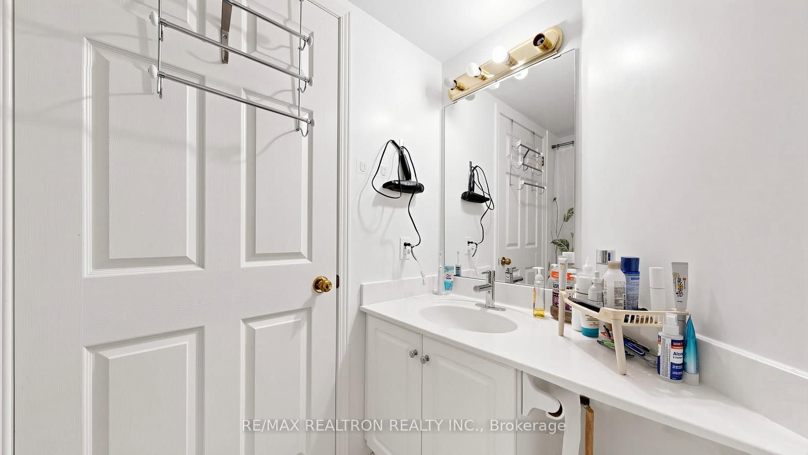 23 Lorraine Drive, Unit 502 thumbnail 31