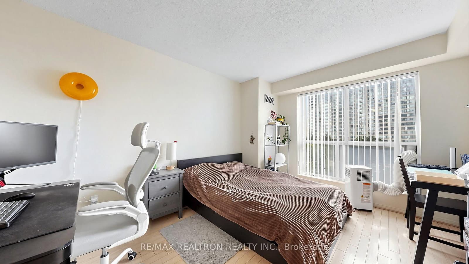23 Lorraine Drive, Unit 502 thumbnail 32