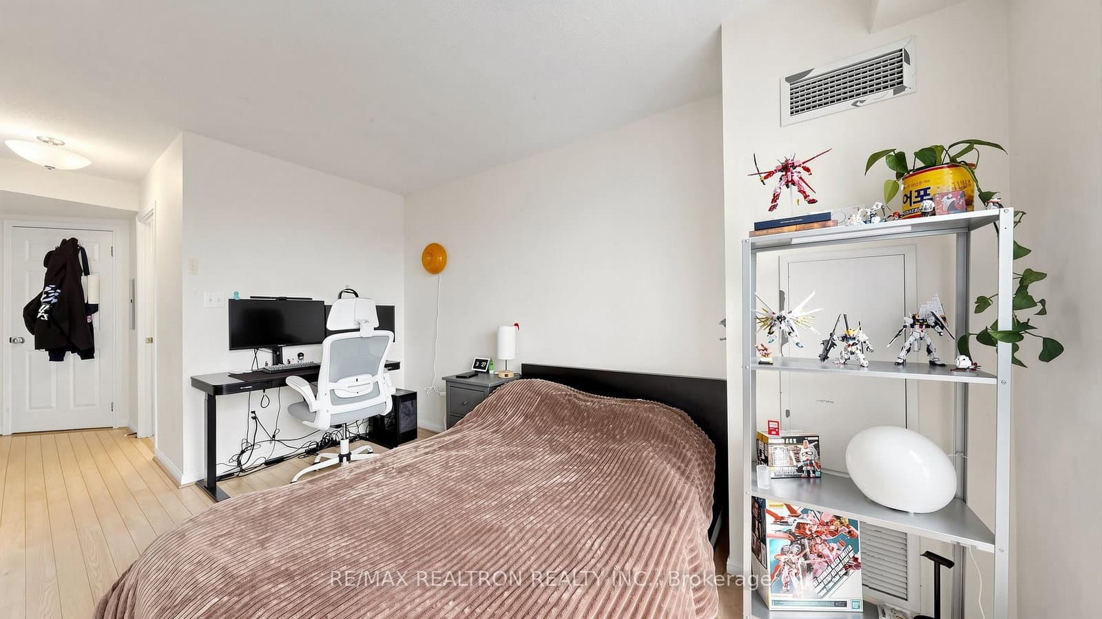 23 Lorraine Drive, Unit 502 thumbnail 33