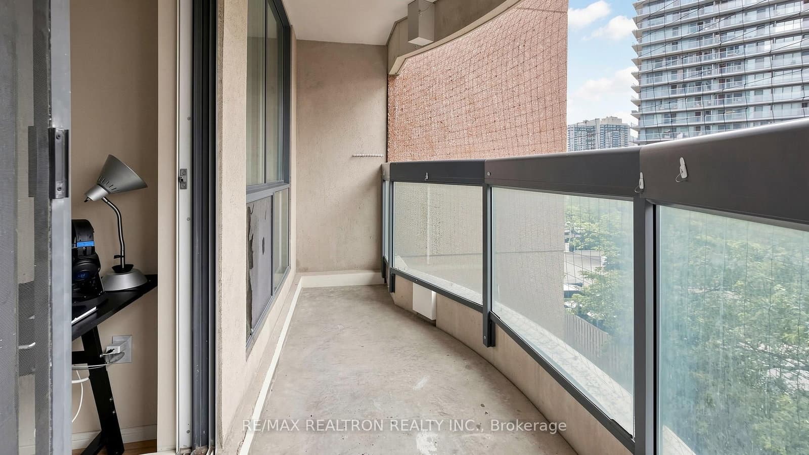 23 Lorraine Drive, Unit 502 thumbnail 40