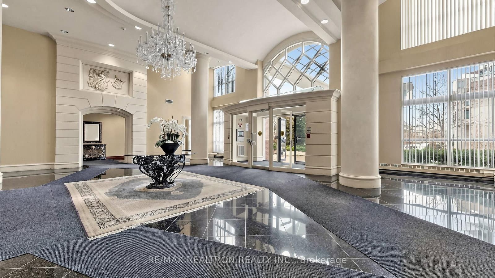 23 Lorraine Drive, Unit 502 thumbnail 9