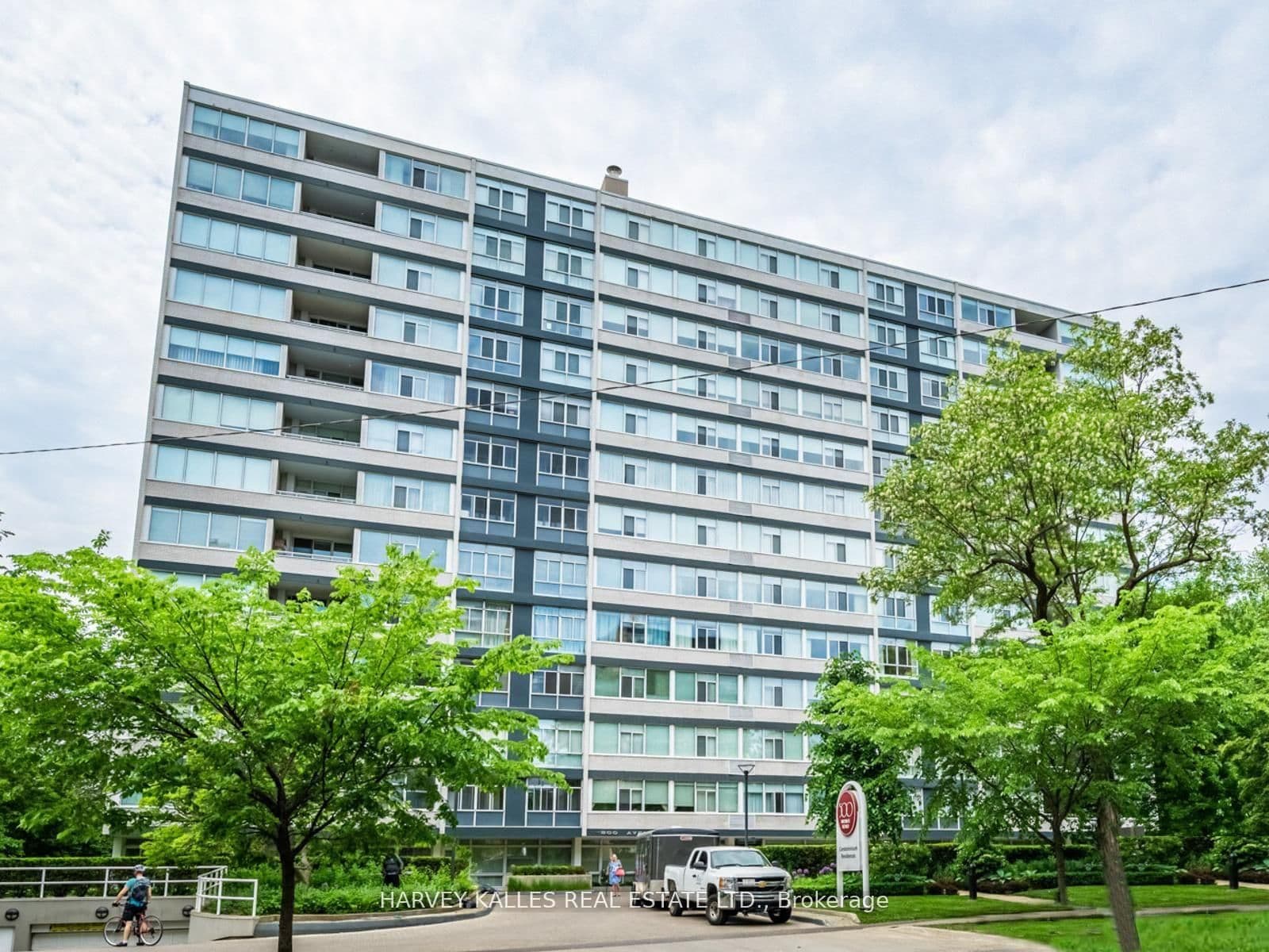500 Avenue Road, Unit 1201
