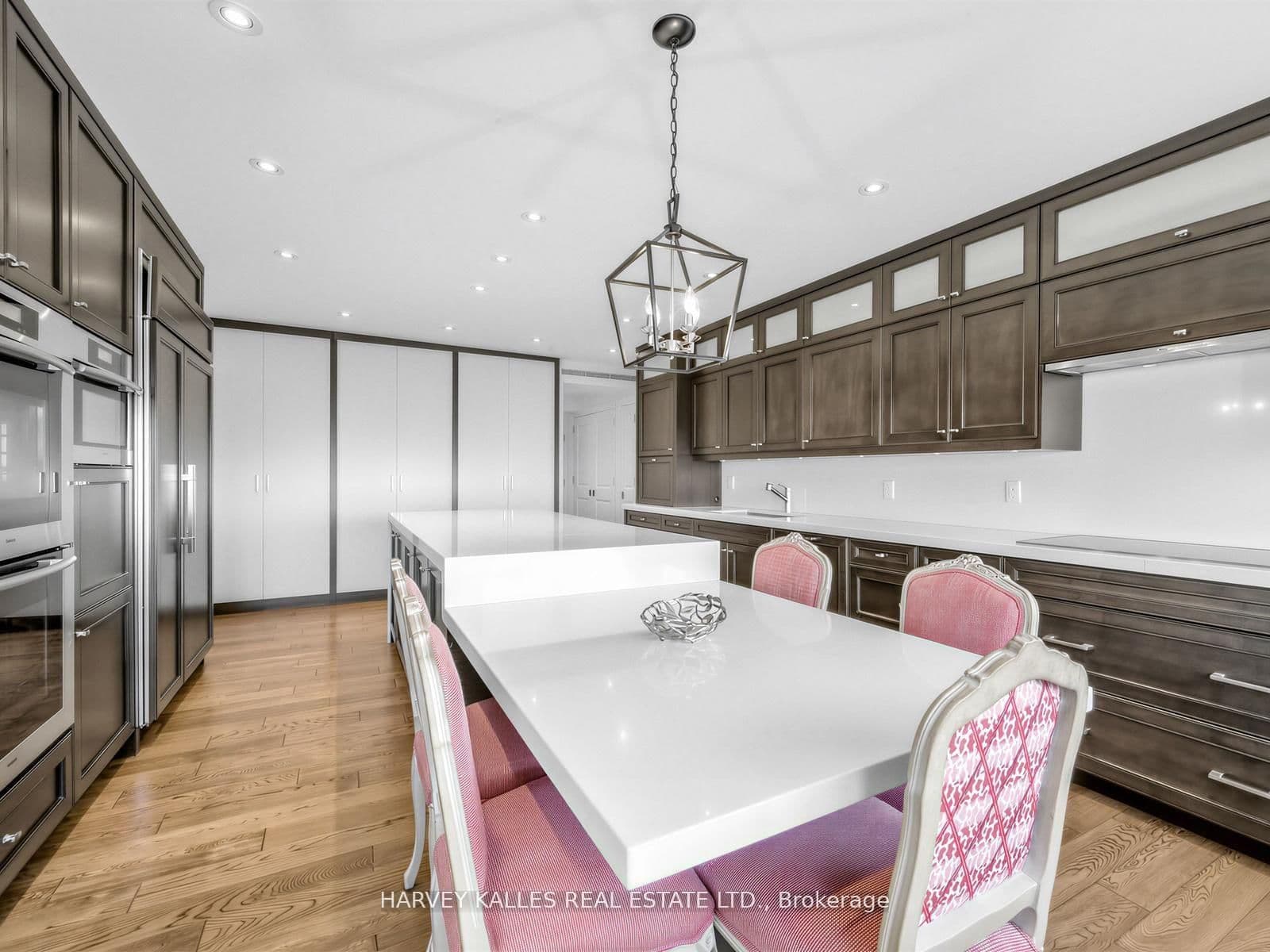 500 Avenue Road, Unit 1201 thumbnail 22