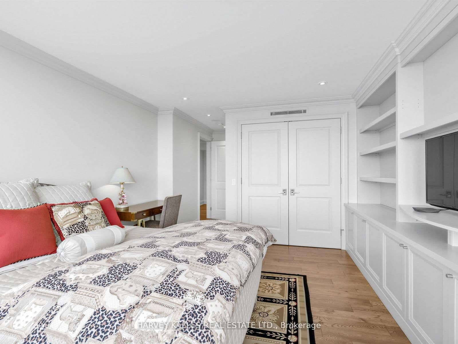 500 Avenue Road, Unit 1201 thumbnail 30