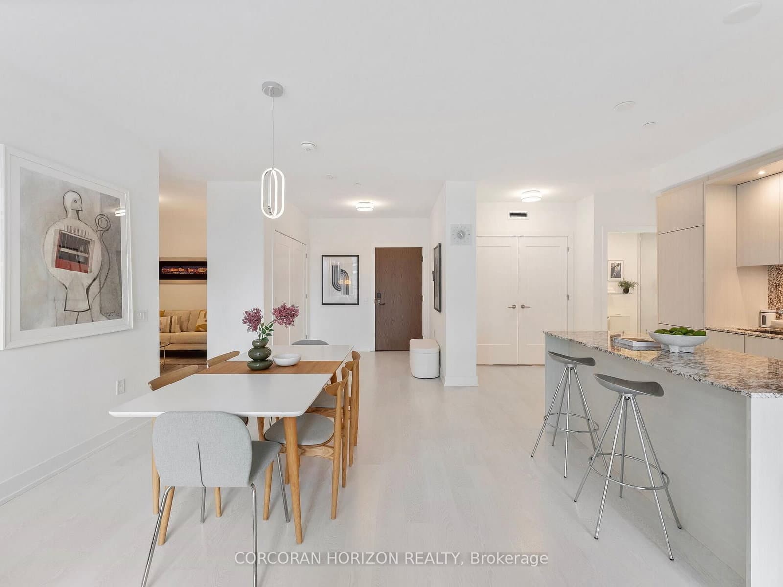 30 Inn On The Park Drive, Unit 221 thumbnail 13