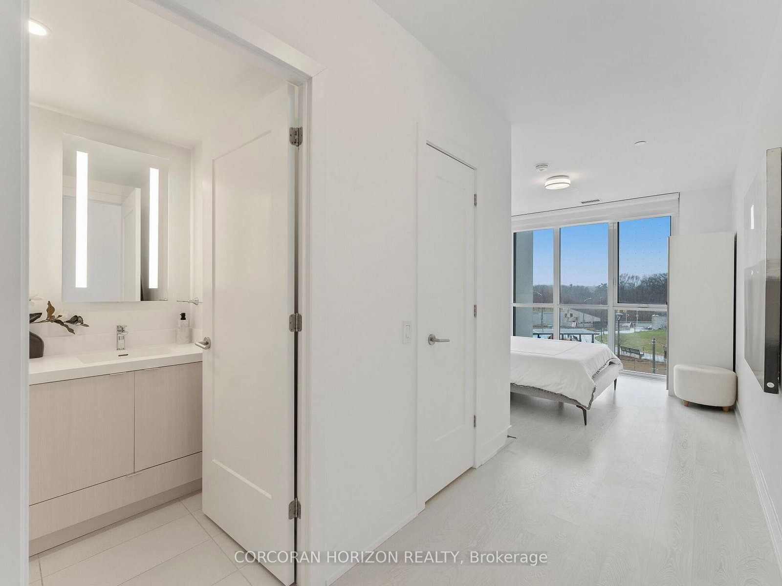 30 Inn On The Park Drive, Unit 221 thumbnail 25