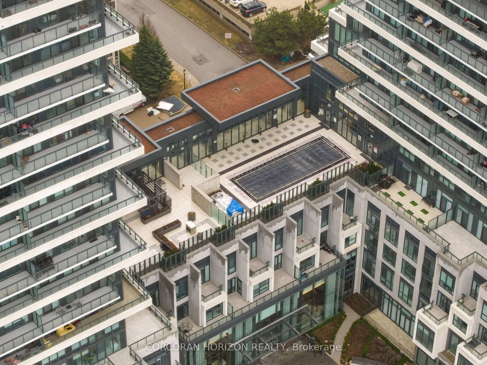 30 Inn On The Park Drive, Unit 221 thumbnail 41