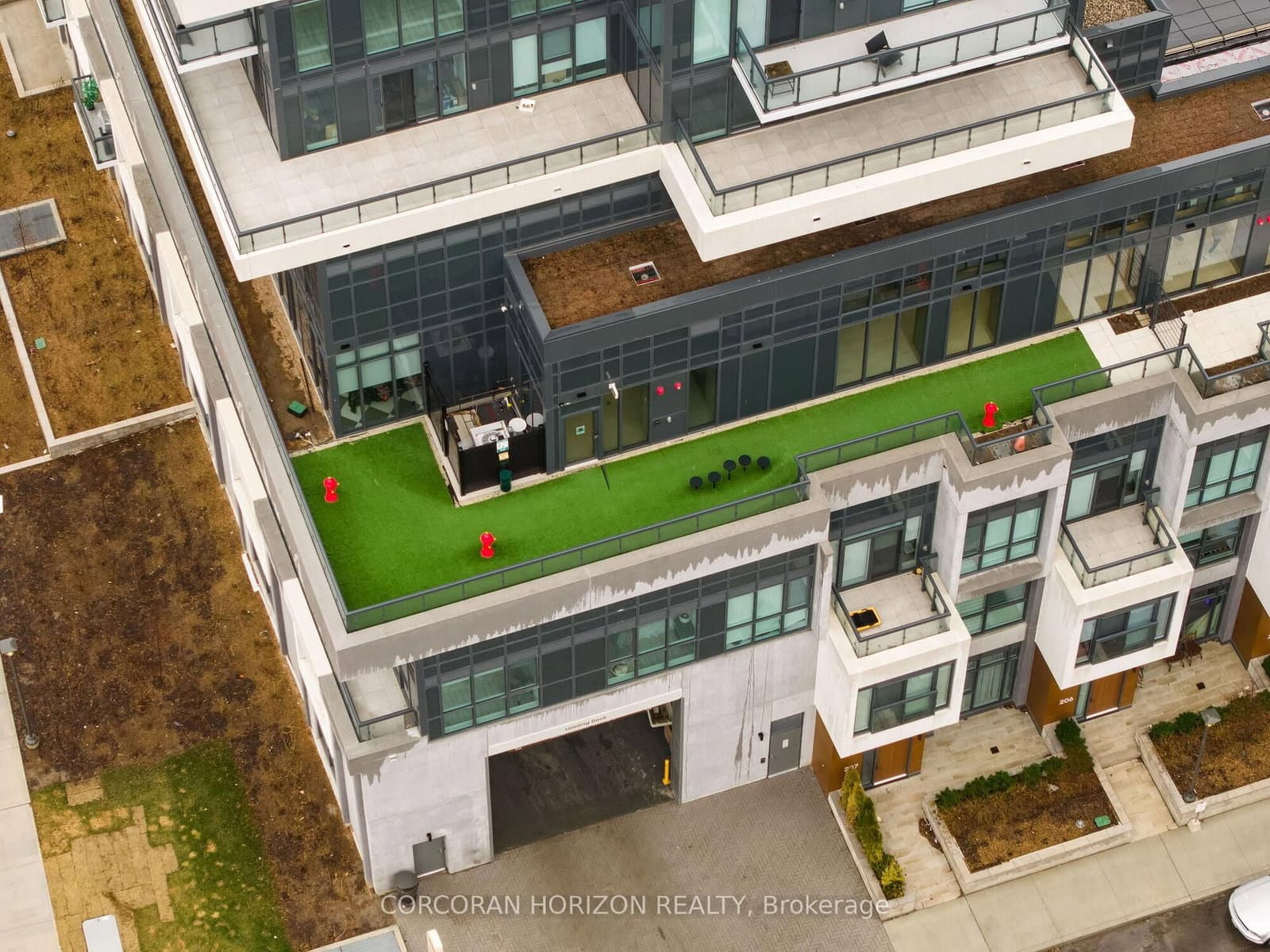 30 Inn On The Park Drive, Unit 221 thumbnail 42