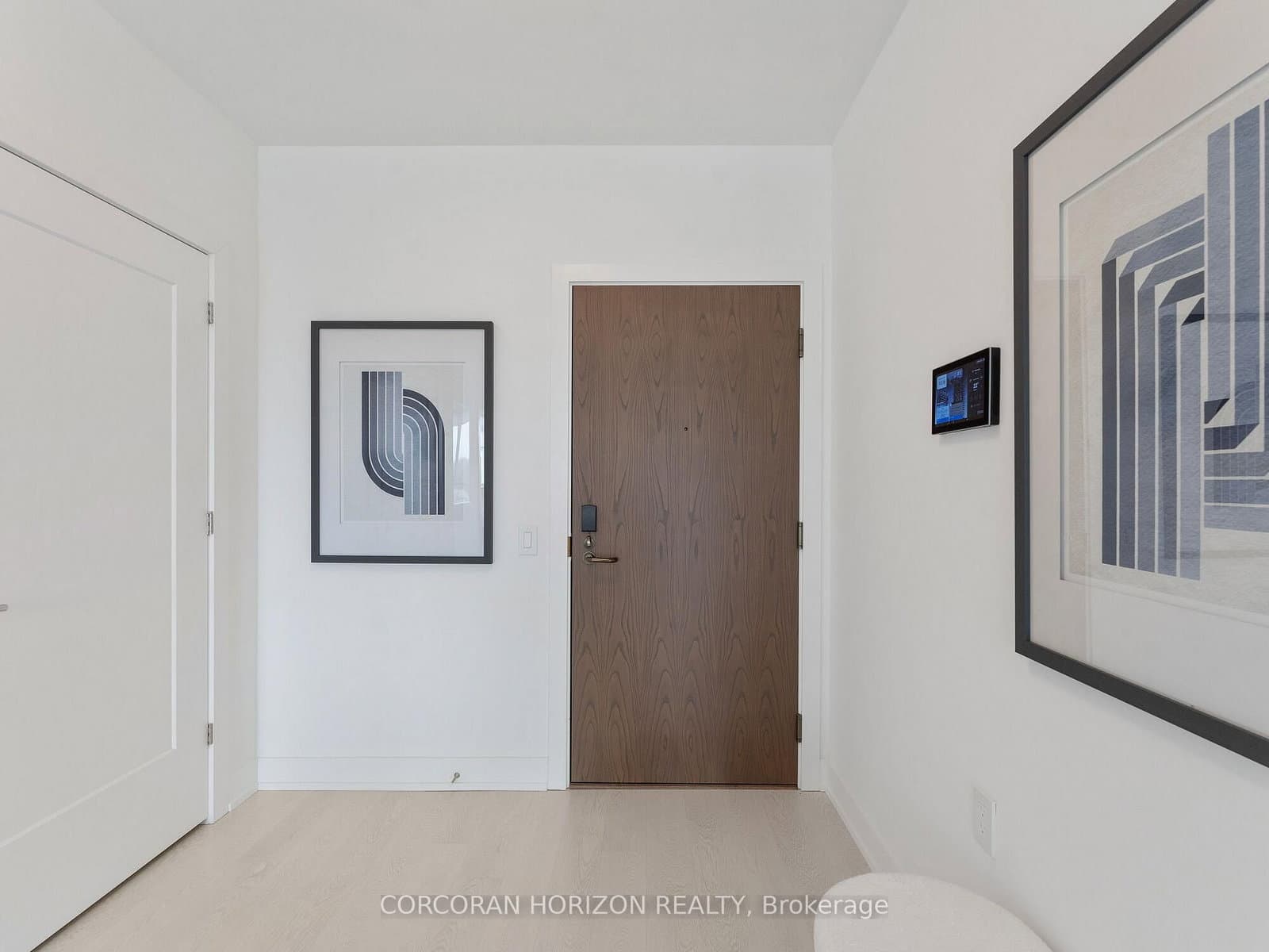 30 Inn On The Park Drive, Unit 221 thumbnail 5