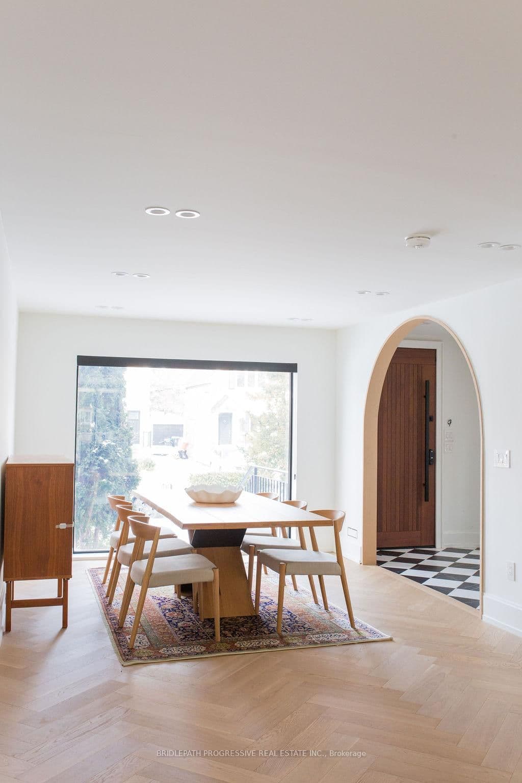 127 Glenvale Boulevard thumbnail 3