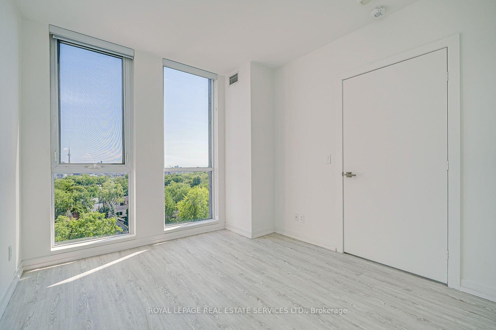 223 St Clair Avenue W, Unit 1110 thumbnail 14