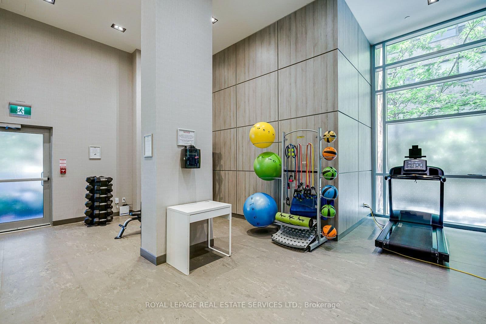 223 St Clair Avenue W, Unit 1110 thumbnail 18