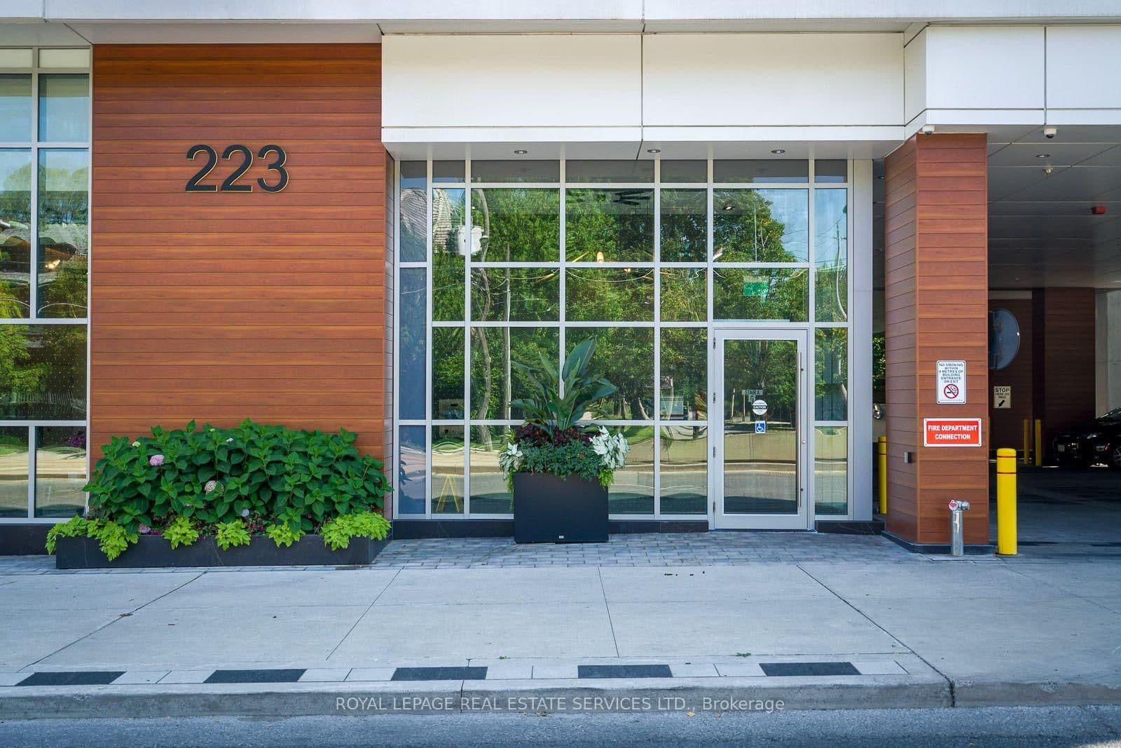 223 St Clair Avenue W, Unit 1110 thumbnail 21