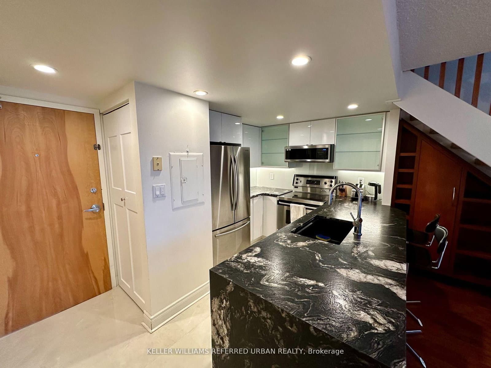 80 Cumberland Street, Unit 705 thumbnail 2