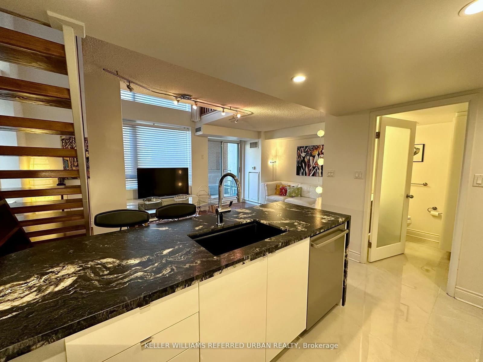 80 Cumberland Street, Unit 705 thumbnail 5