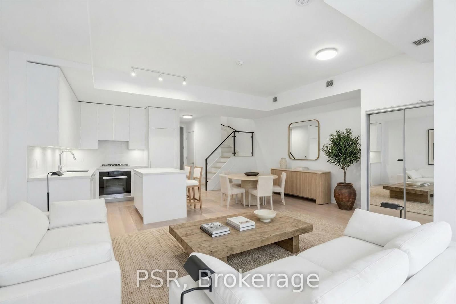 33 Frederick Todd Way, Unit TH12 thumbnail 6