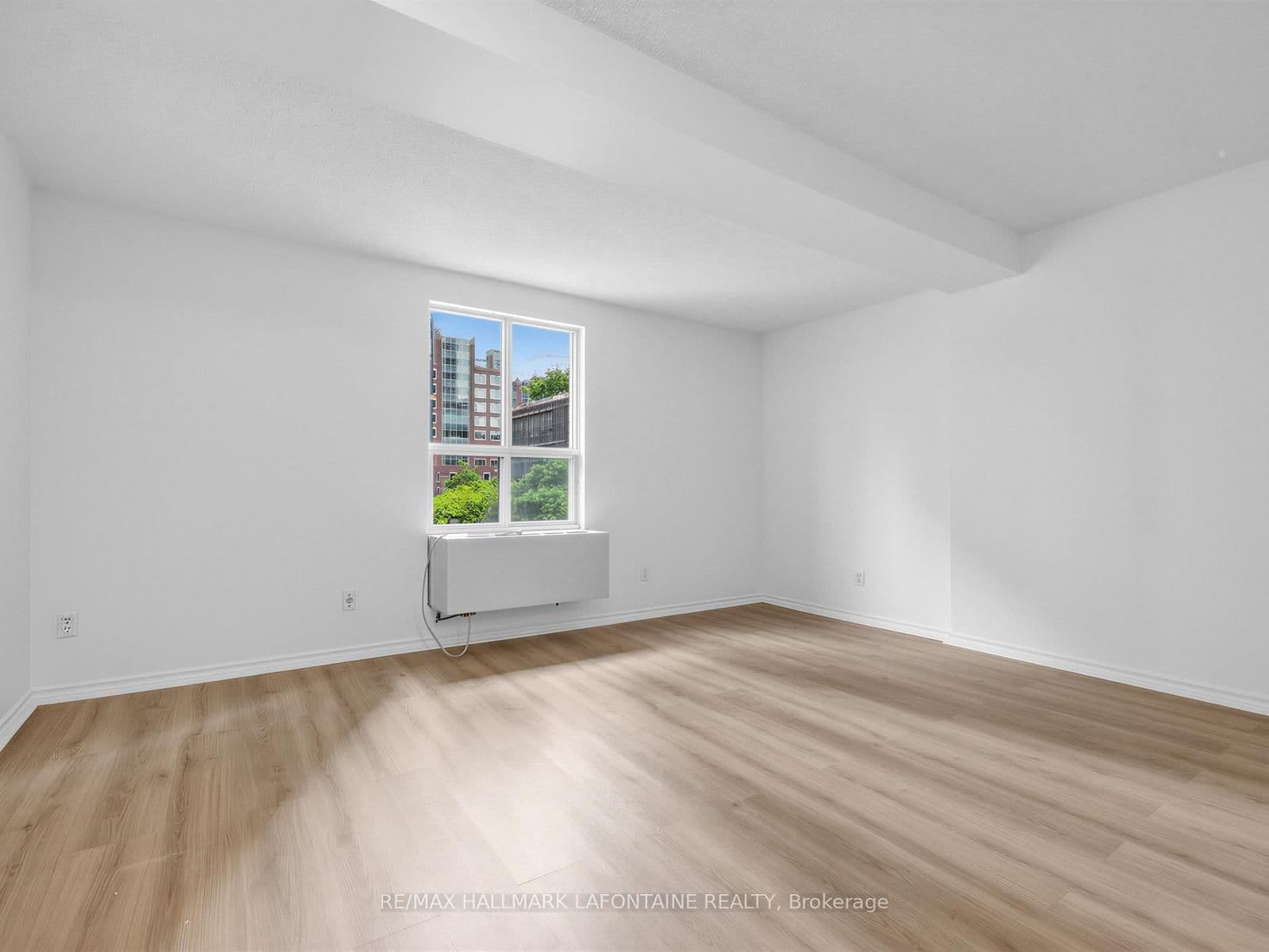 88 Charles Street E, Unit 504 thumbnail 23